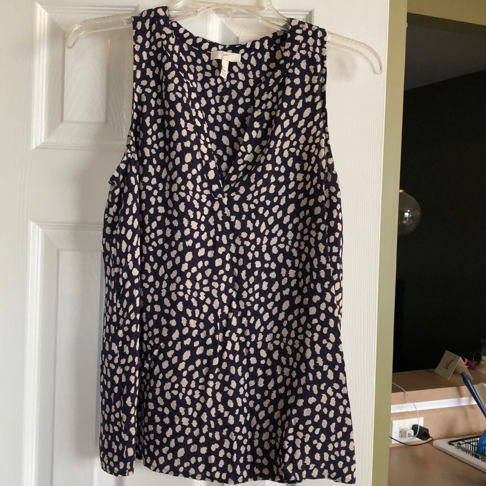 Sleeveless top